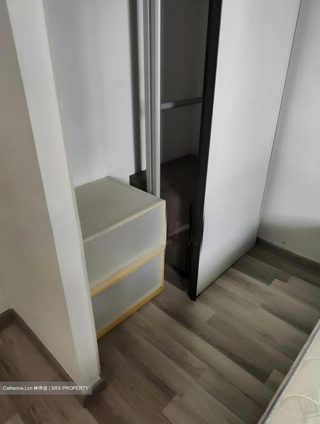 La Fiesta (D19), Condominium #512210091